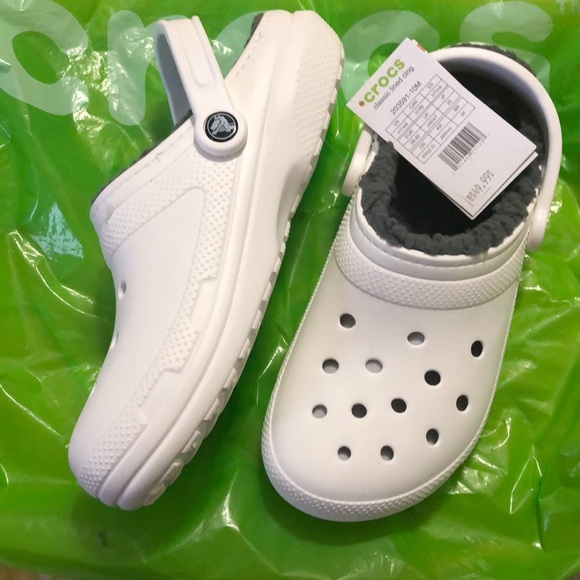 ❌SOLD❌ New Crocs - lined, all white, women 9/m 7 - Picture 2 of 3